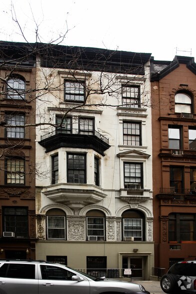 122 W 71st St, New York, NY à vendre - Photo de l’immeuble – Image 2 sur 2