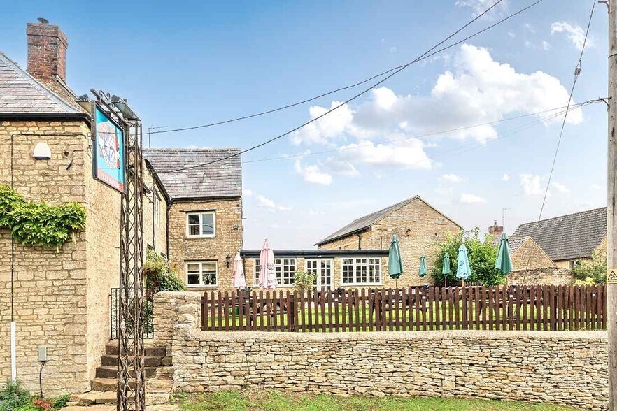 2 Sparrow Corner, Brackley à vendre - Photo de l’immeuble – Image 3 sur 8