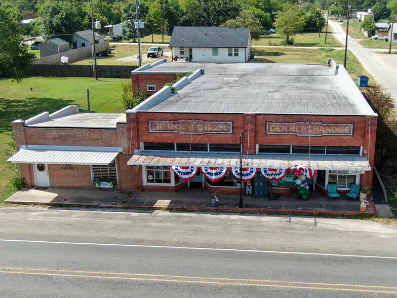 7228 Main Street, Iola, TX à vendre - Photo de l’immeuble – Image 1 sur 16