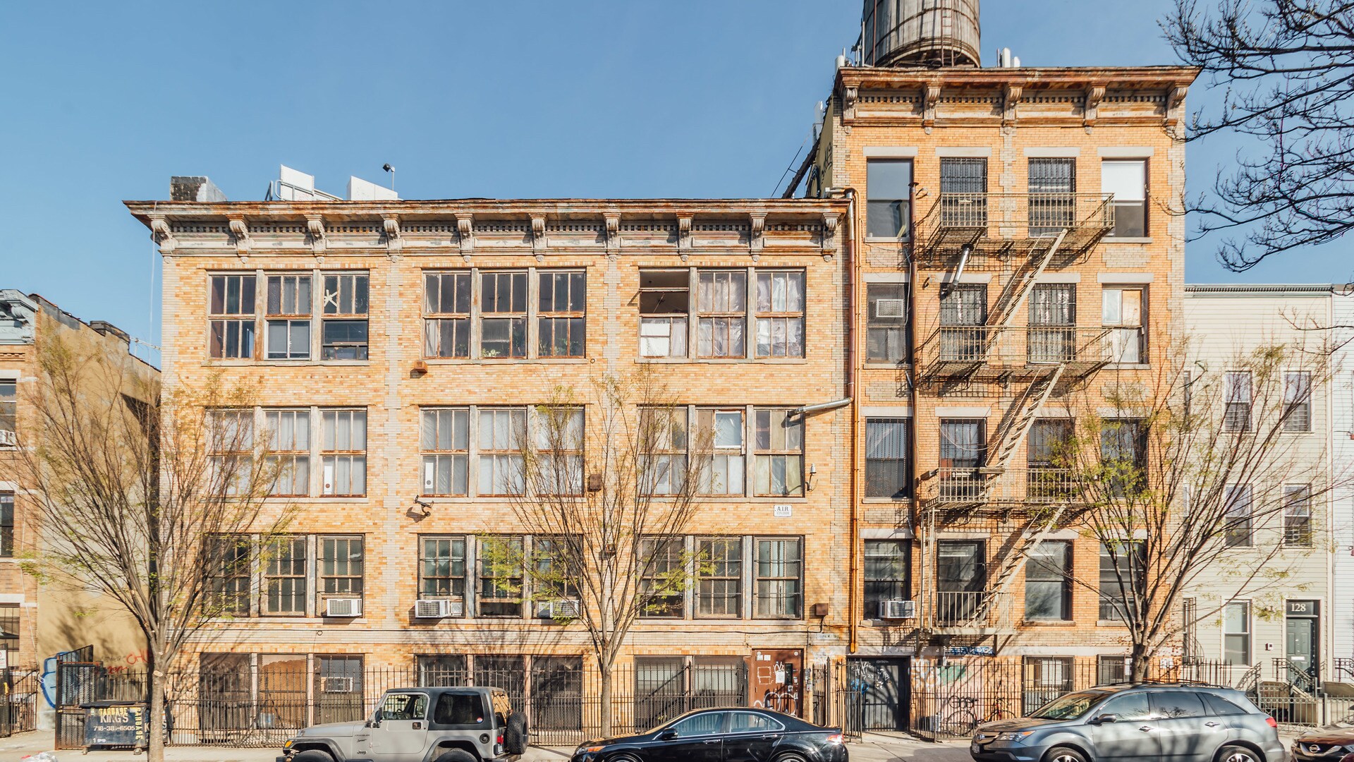 130 Palmetto St, Brooklyn, NY à louer Photo de l’immeuble– Image 1 sur 4