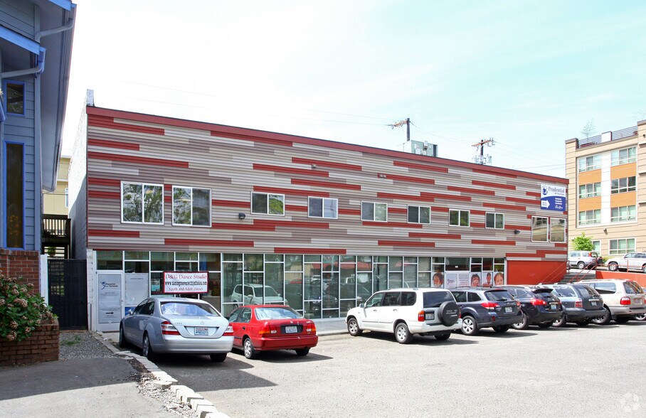 3401 Rainier Ave S, Seattle, WA à louer - Photo principale – Image 1 sur 5