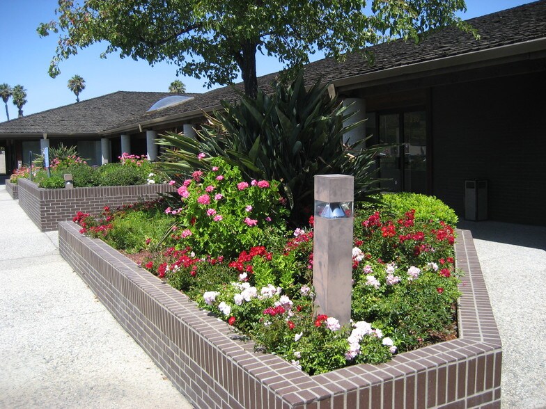 6155 Almaden Expy, San Jose, CA à louer - Photo de l’immeuble – Image 2 sur 10