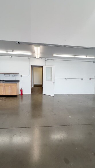 285 Bel Marin Keys Blvd, Novato, CA à louer - Vidéo sur l’annonce professionnelle – Image 2 sur 16
