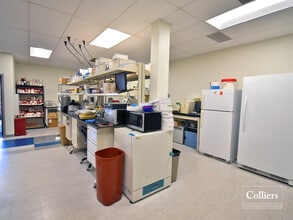 2248-2268 Welsch Industrial Ct, Saint Louis, MO à louer Photo intérieure– Image 2 sur 4