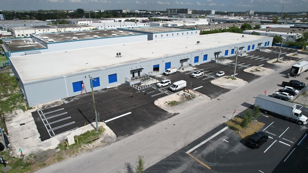 7100 NW 36th Ave, Miami, FL à louer - Photo de l’immeuble – Image 2 sur 148
