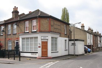 Plus de détails pour 39 Crown Rd, Sutton - Bureau/Local commercial à louer