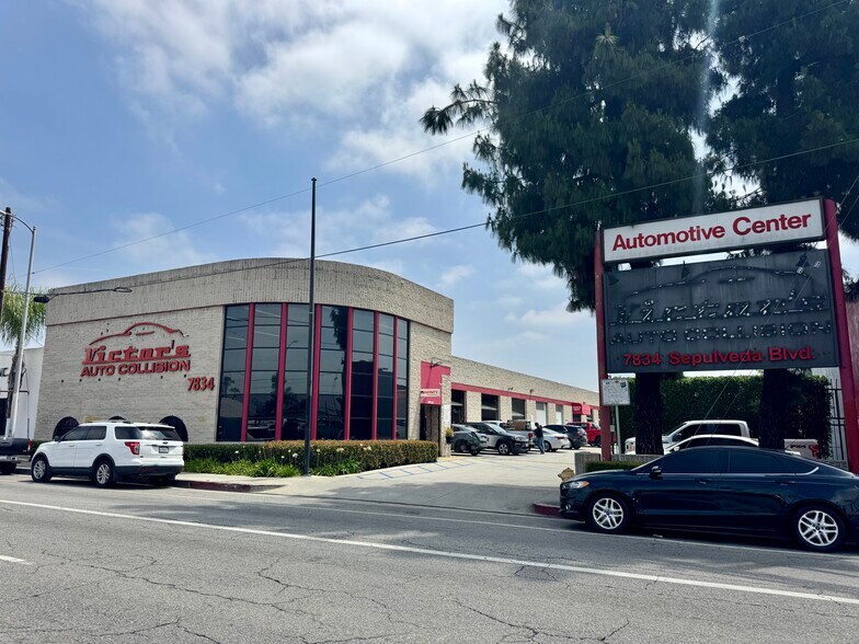 7834 Sepulveda Blvd, Van Nuys, CA à louer - Photo de l’immeuble – Image 1 sur 13