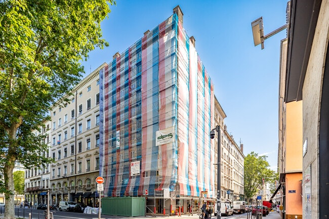 Plus de détails pour Local commercial à louer