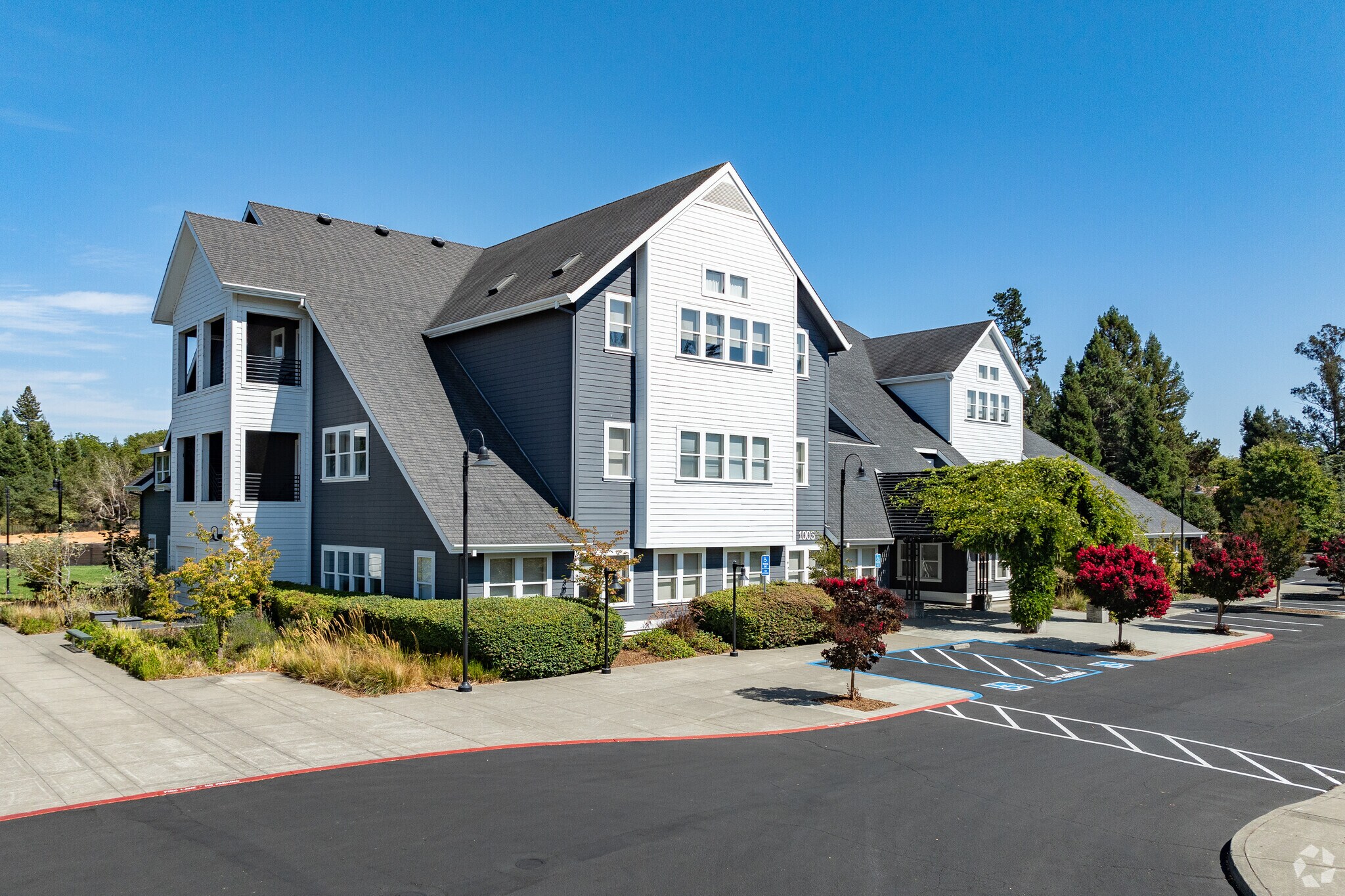 1003 Gravenstein Hwy, Sebastopol, CA à vendre Photo principale– Image 1 sur 4