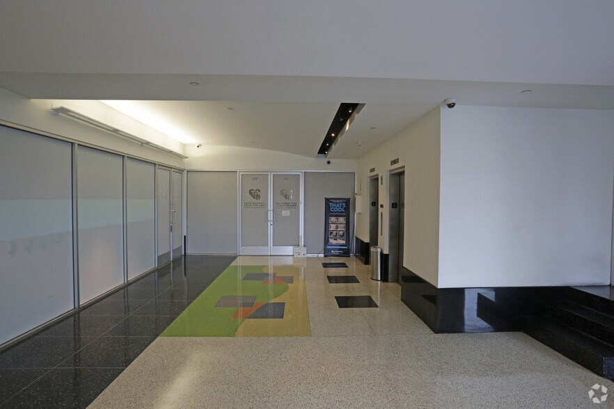 1762 Westwood Blvd, Los Angeles, CA à louer - Photo intérieure – Image 2 sur 8