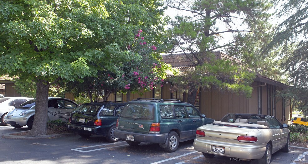 3737 Sunset Ln, Antioch, CA à vendre - Photo de l’immeuble – Image 2 sur 2