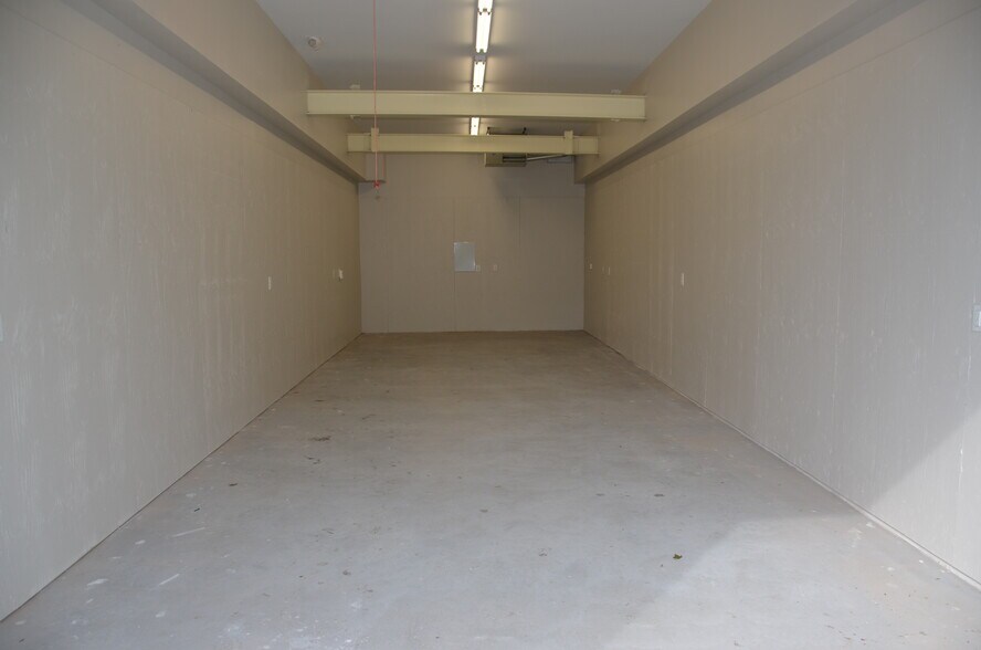 23 Emmons St, Long Branch, NJ à louer - Photo de l’immeuble – Image 3 sur 7