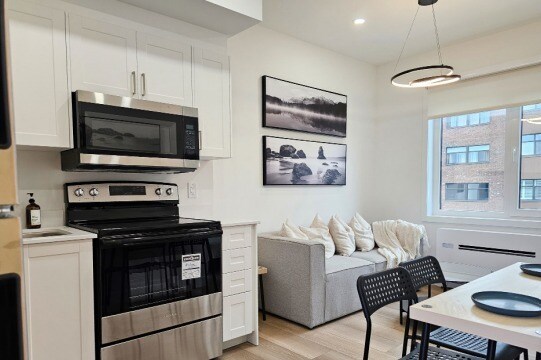 268 Oakdale Av, St Catharines, ON à vendre - Photo intérieure – Image 3 sur 4