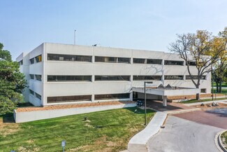 Plus de détails pour 2829 Westown Pky, West Des Moines, IA - Bureau à louer