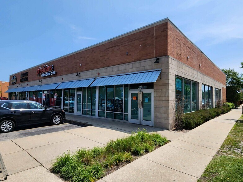 5961 N Lincoln Ave, Chicago, IL à louer - Photo de l’immeuble – Image 2 sur 4