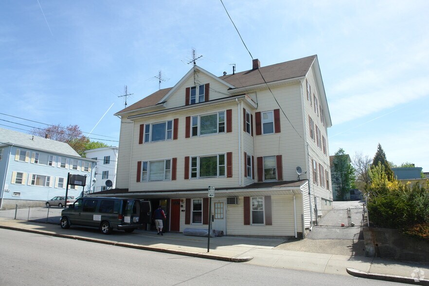 155-159 Rathbun St, Woonsocket, RI à vendre - Photo de l’immeuble – Image 3 sur 3