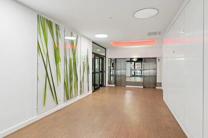 163-167 Avenue Georges Clemenceau, Nanterre à louer - Hall d’entrée – Image 2 sur 2
