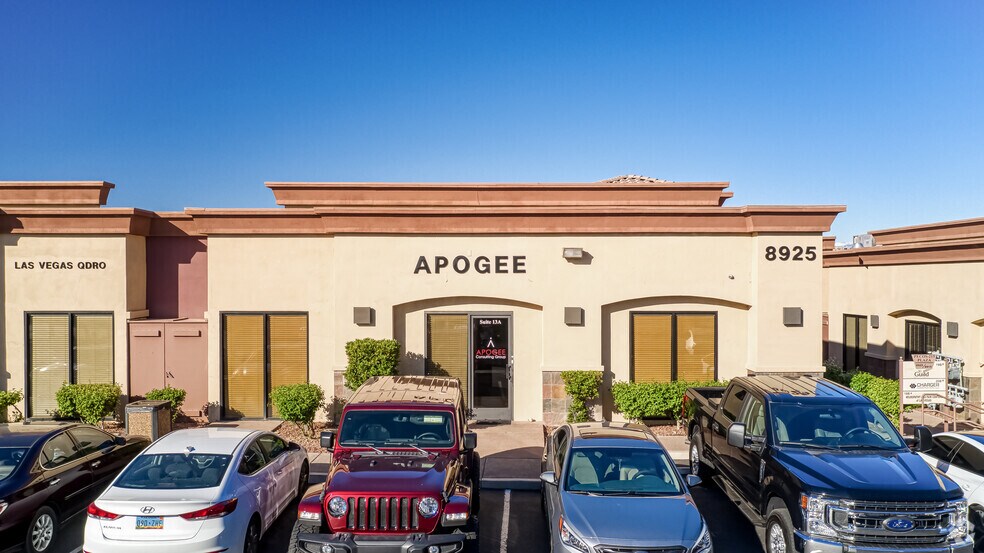 8925 S Pecos Rd, Henderson, NV à vendre - Photo de l’immeuble – Image 2 sur 20