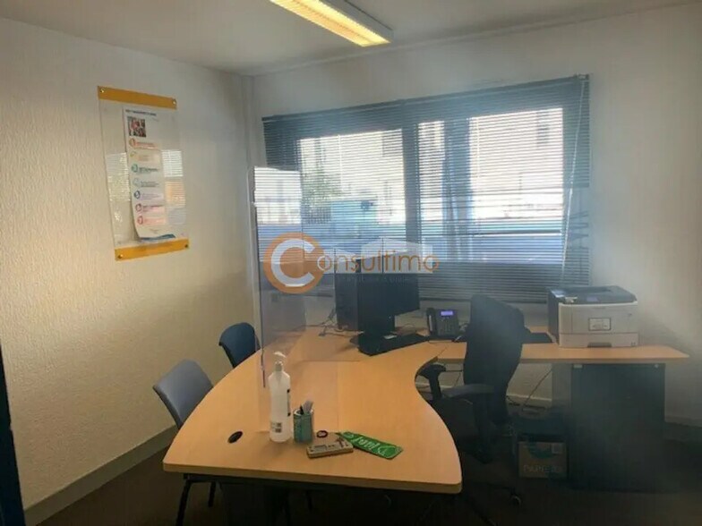 Bureau dans Pessac à louer - Photo de l’immeuble – Image 3 sur 11