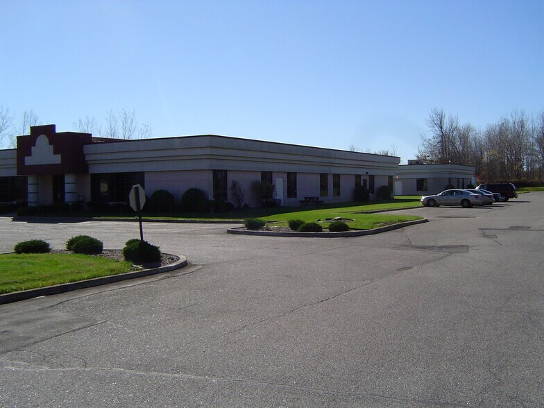 3121 Clinton St, West Seneca, NY à louer - Photo de l’immeuble – Image 2 sur 5