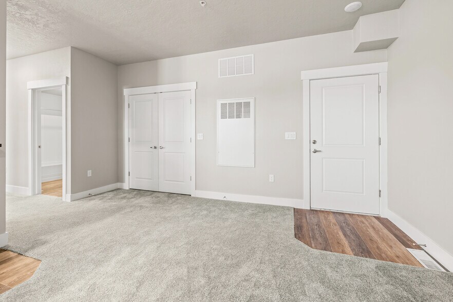 5021 Hamlet Ln, Caldwell, ID à vendre - Photo de l’immeuble – Image 3 sur 17