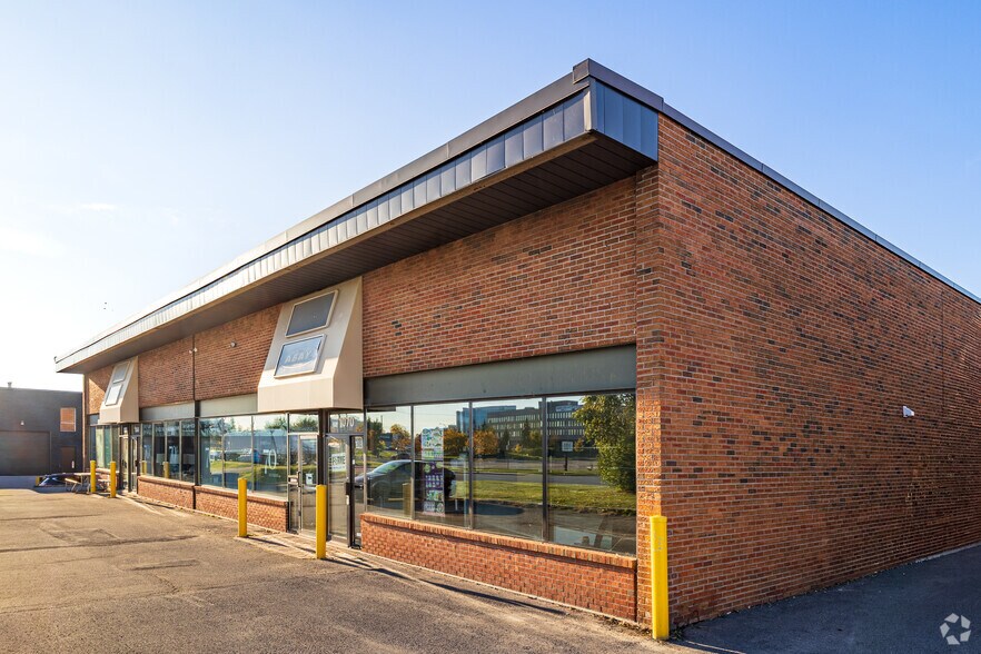 1050-1070 Rue Beaulac, Montréal, QC à louer - Photo de l’immeuble – Image 2 sur 5