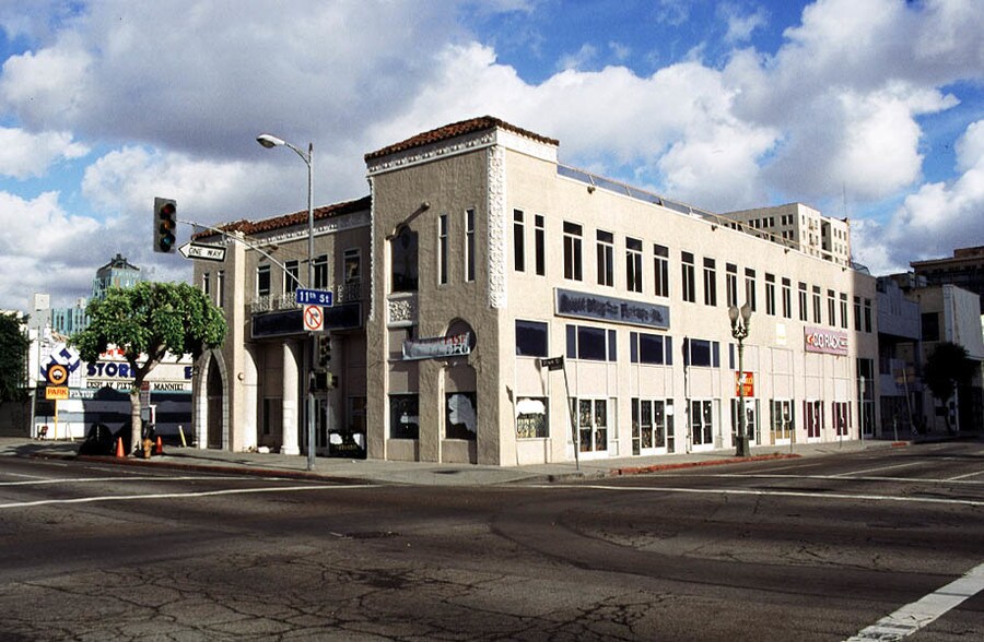 1058-1060 S Olive St, Los Angeles, CA à vendre - Photo de l’immeuble – Image 2 sur 9