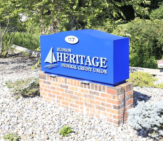 117 Grand St, Goshen, NY à vendre - Photo de l’immeuble – Image 2 sur 12