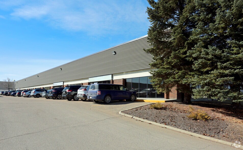 9523-9539 41st Ave, Edmonton, AB à louer - Photo principale – Image 1 sur 5