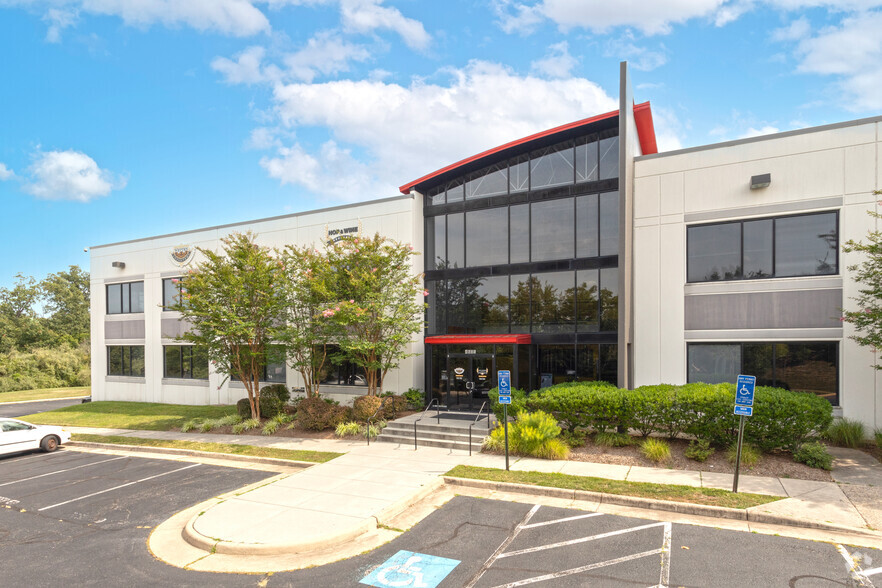 4605 Brookfield Corporate Dr, Chantilly, VA à louer - Photo de l’immeuble – Image 2 sur 4