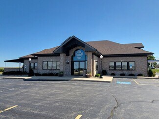 Plus de détails pour 5555 N Clark St, Monroe Center, IL - Local commercial à vendre