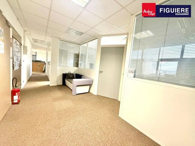 Plus de détails pour Bureau à vendre