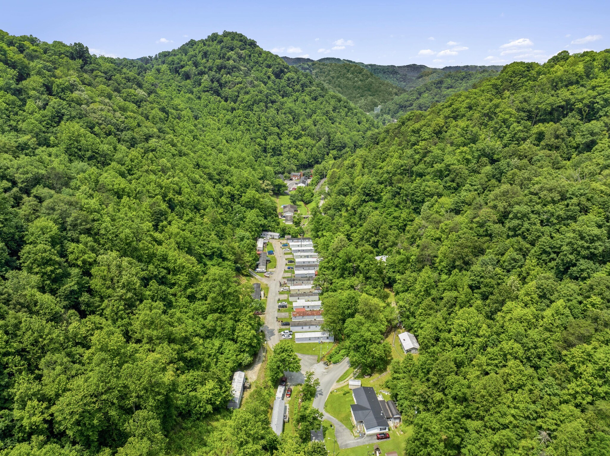 548 Harolds Branch Rd, Pikeville, KY à vendre Photo principale– Image 1 sur 7