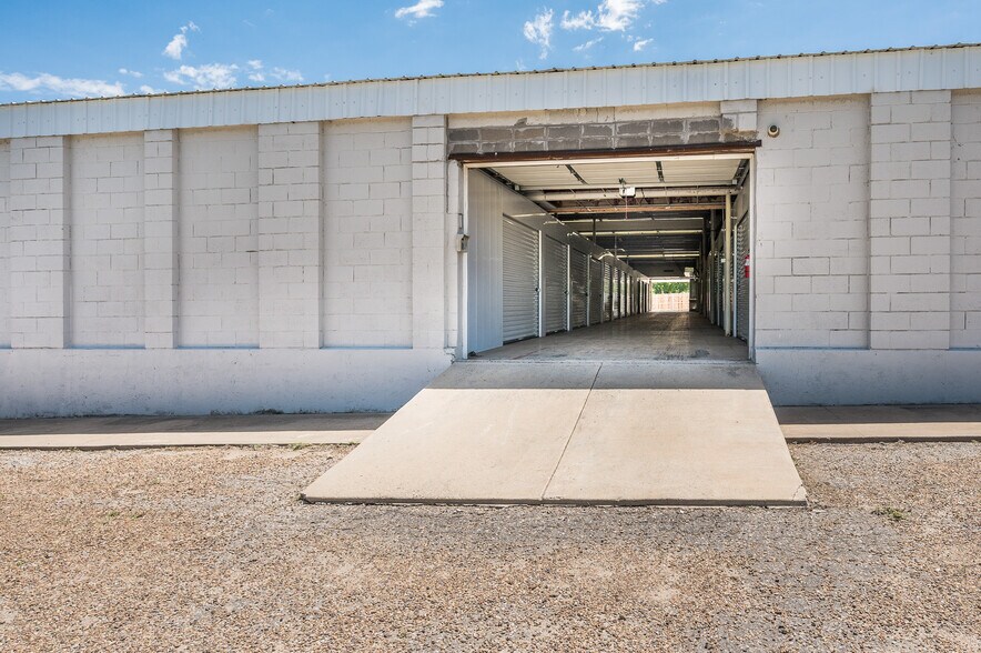 900 Duncan St, Pampa, TX à vendre - Photo de l’immeuble – Image 3 sur 6