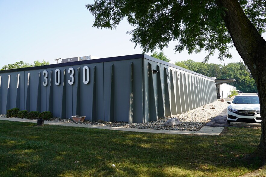 3030 Lake Ave, Fort Wayne, IN à louer - Photo de l’immeuble – Image 3 sur 7