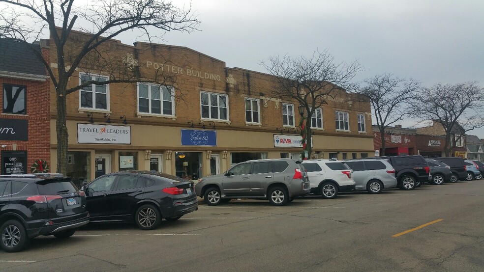 807-809 Burlington Ave, Western Springs, IL à vendre - Photo de l’immeuble – Image 2 sur 2