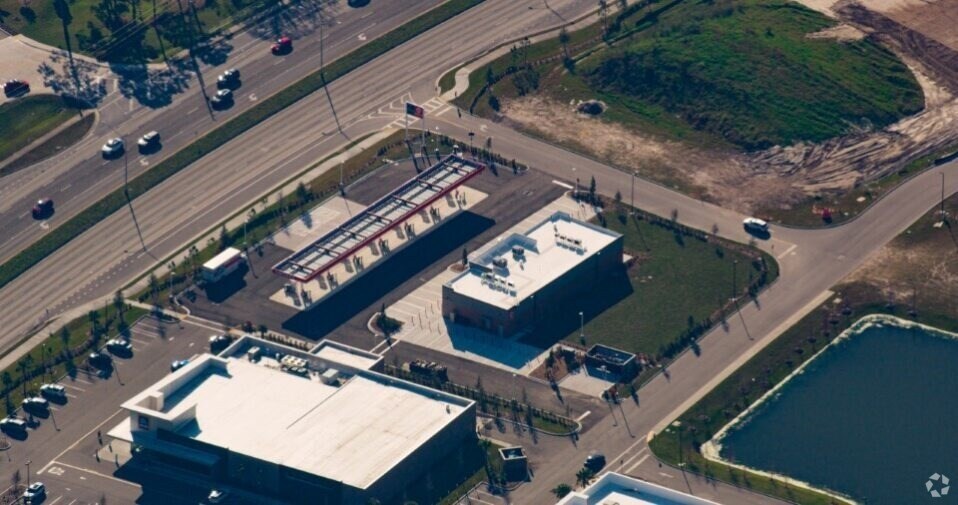 8260 Heritage Green way, Bradenton, FL à louer - Photo de l’immeuble – Image 3 sur 7