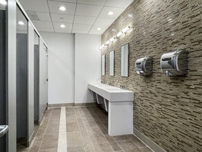 123 W 18th St, New York, NY à louer Photo intérieure– Image 2 sur 8