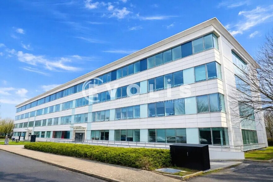 4-6 Allée De La Mixité, Lieusaint à louer - Photo principale – Image 1 sur 9