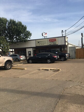 Plus de détails pour 118 W Fairmeadows Dr, Duncanville, TX - Local d’activités à vendre