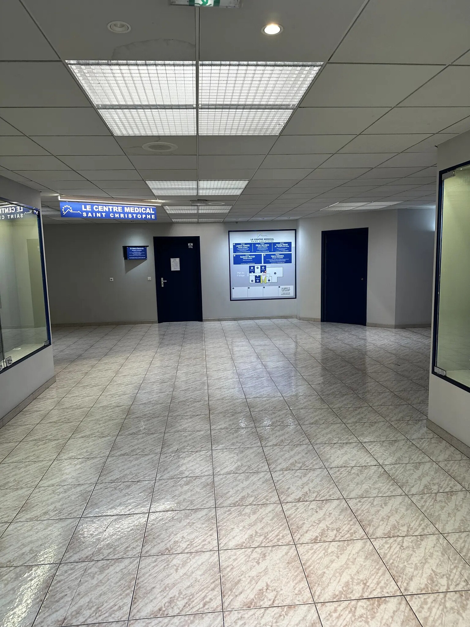 2 Rue Ferdinand De Lesseps, Digne-les-Bains à louer Photo de l’immeuble– Image 1 sur 12