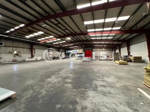Industriel/Logistique dans Brignais à vendre Photo intérieure– Image 2 sur 4