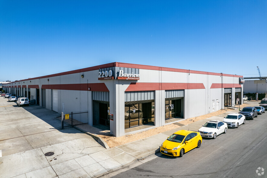 2200 Jerrold Ave, San Francisco, CA à louer - Photo de l’immeuble – Image 3 sur 6