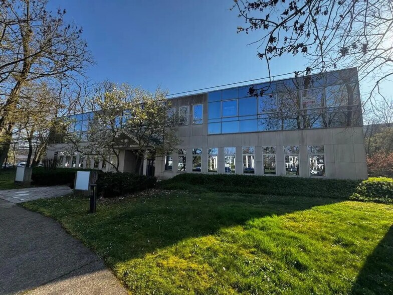 11 Rue Rosa Luxemburg, Éragny à vendre - Photo de l’immeuble – Image 1 sur 16