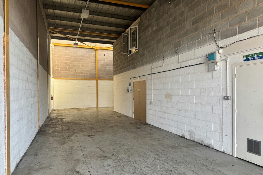 Birmingham Airport, Birmingham à louer - Photo de l’immeuble – Image 2 sur 7