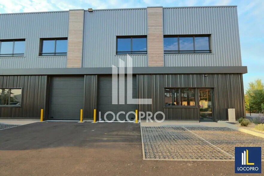 Local d’activités dans Avignon à louer - Photo de l’immeuble – Image 2 sur 9