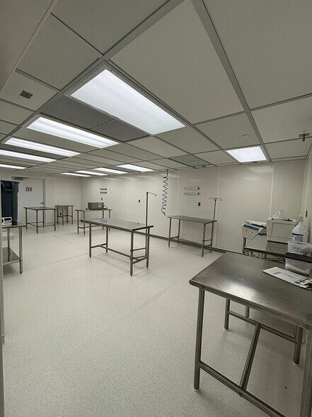 5809 Ward Ct, Virginia Beach, VA à vendre - Photo de l’immeuble – Image 3 sur 6