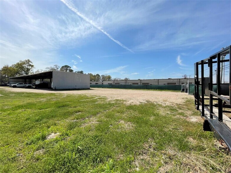 3443 Pinemont Dr, Houston, TX à vendre - Photo de l’immeuble – Image 3 sur 17