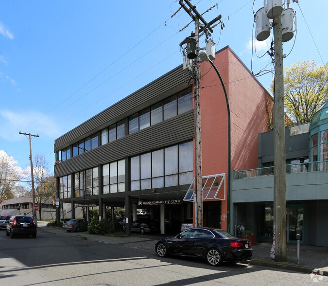 1412 W 7th Ave, Vancouver, BC à louer - Photo de l’immeuble – Image 2 sur 3