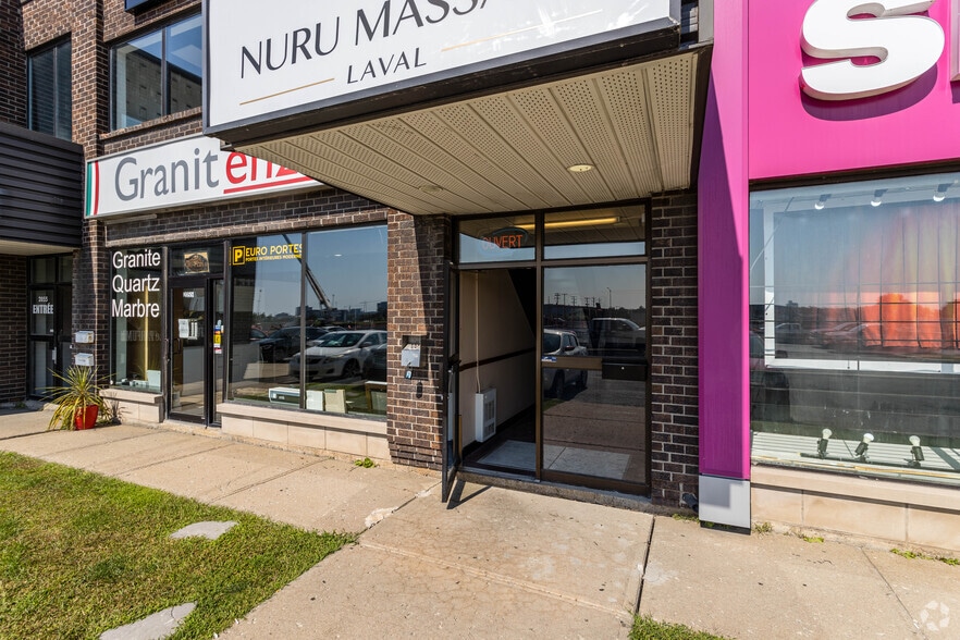 2045-2067 Nord Laval (A-440) W, Laval, QC à louer - Photo de l’immeuble – Image 2 sur 6